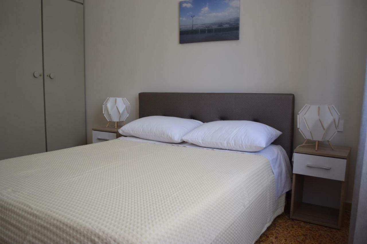 Modern Apartment With Garden Kíssamos Zewnętrze zdjęcie